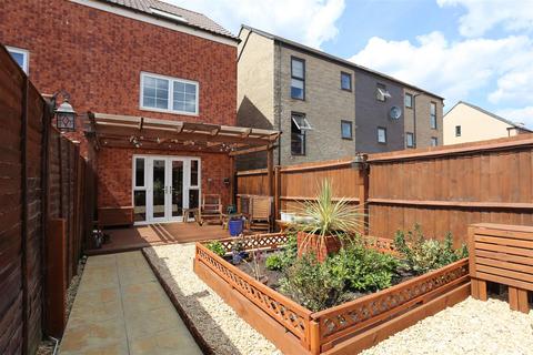 Warner Lane, Yate, Bristol 4 bed house for sale