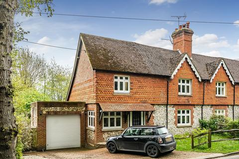 Water Lane, Storrington, RH20 4 bed semi