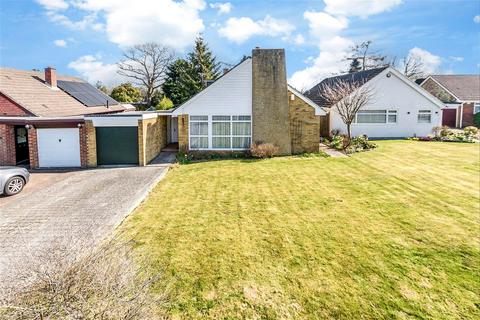 Ashleigh Close, Meopham, Gravesend, Kent 3 bed detached bungalow for sale