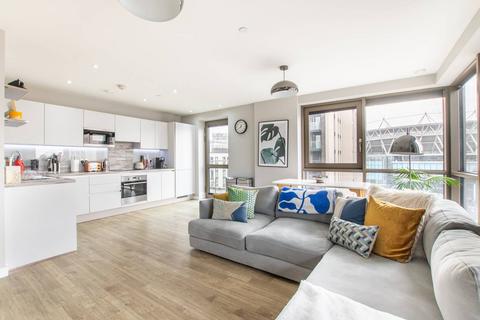 Olympic Way, Wembley Park, Wembley, HA9 3 bed flat for sale
