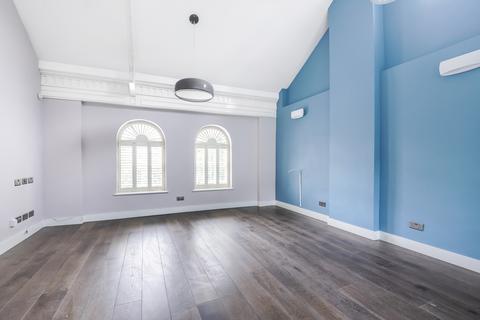 Devonshire Drive, Greenwich 2 bed end of terrace house for sale