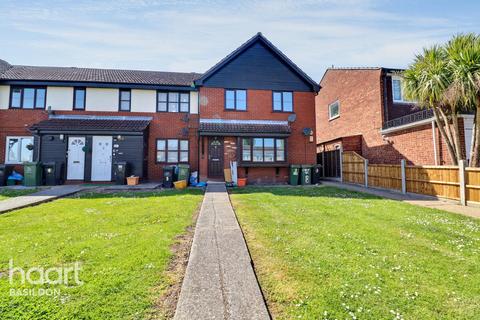 Kent View Road, Basildon 2 bed maisonette for sale