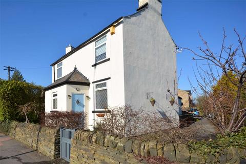 Galloway Lane, Pudsey, West Yorkshire 4 bed detached house for sale