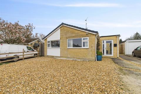 Milbourne Park, Malmesbury SN16 3 bed bungalow for sale