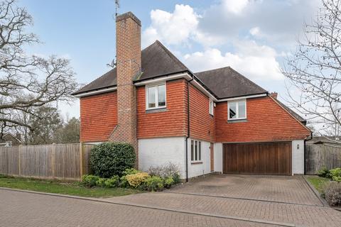 Bramley Close, Kirdford, RH14 5 bed detached house for sale