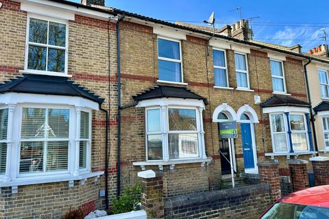 Gordon Terrace, Rochester ME1 2 bed terraced house for sale