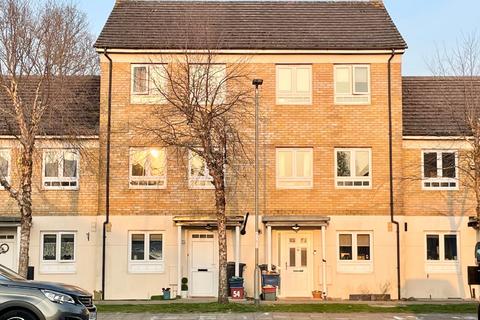 Norbury Road, Feltham, Middlesex, TW13 4 bed terraced house for sale