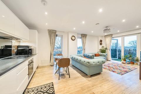 Halley House, London NW9 3 bed apartment for sale