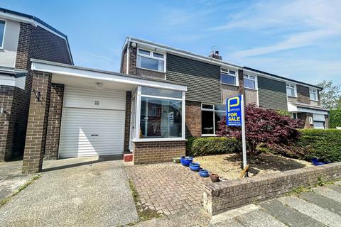 Raynes Close, Kirkhill, Morpeth... 3 bed semi