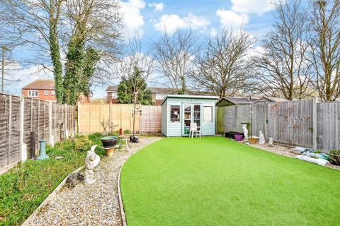 Neville Gardens, Emsworth, Hampshire 2 bed detached bungalow for sale