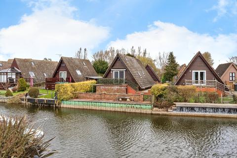 Fen Bank, Ely CB7 2 bed detached bungalow for sale