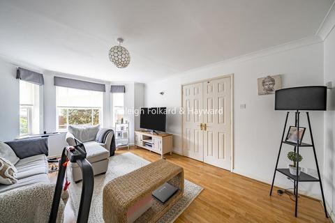 Catterick Close, Friern Barnet... 2 bed flat for sale