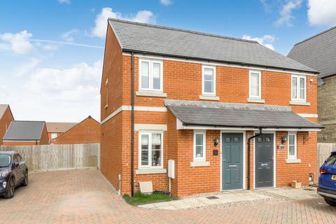2 bedroom semi-detached house for sale
