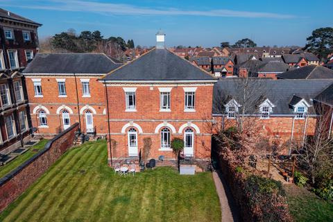 Harrison Close, Worcester WR2 2 bed end of terrace house for sale