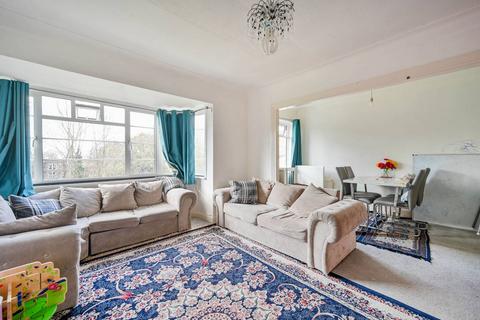 Hill Court, Hanger Hill, London, W5 2 bed flat for sale
