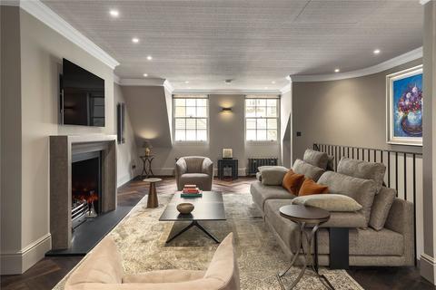 Cadogan Lane, London, SW1X 2 bed terraced house for sale