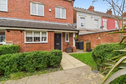 Leveret Drive, Kings Heath... 4 bed semi