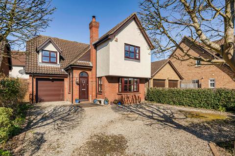 Tawny Crescent, Hartford, Huntingdon. 4 bed detached house for sale