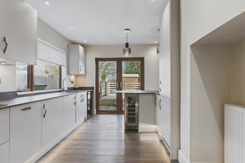 Queen Victoria Road, New Tupton 3 bed semi