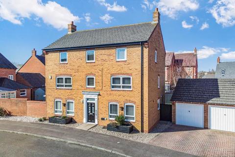 Westcroft, Milton Keynes MK4 5 bed detached house for sale
