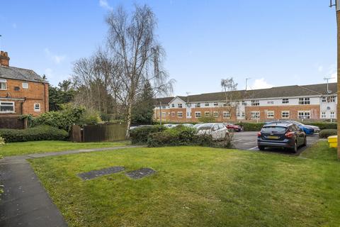 Elm Park, Reading, Berkshire 2 bed apartment for sale
