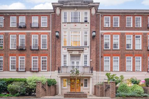 Cannon Hill, London N14 2 bed flat for sale