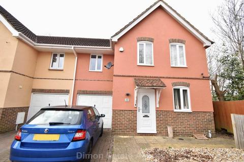 Captains Close, Gosport 4 bed semi