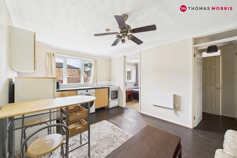 Windsor Gardens, Huntingdon PE28 1 bed apartment for sale