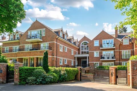 Gower Road, Weybridge, KT13 2 bed apartment for sale