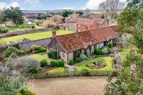 Green Farm Barns, Thursford Road... 3 bed barn conversion for sale