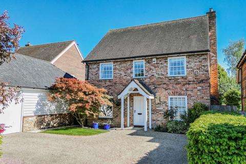 With Countryside Views In Flimwell 4 bed detached house for sale