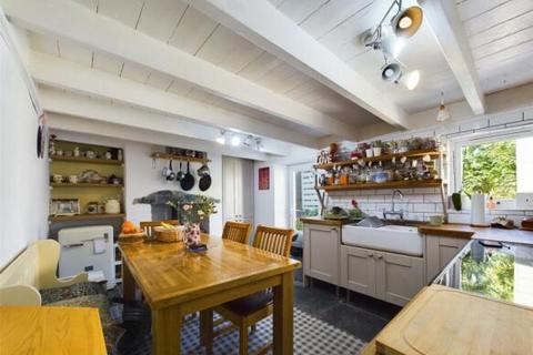 High Street, Delabole, PL33 2 bed terraced house for sale
