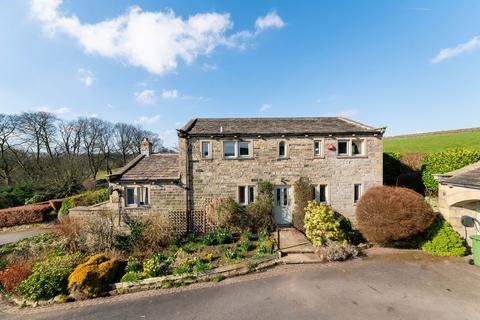 Field View, Crodingley Farm Court... 4 bed detached house for sale