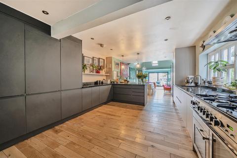 New Road, Camlesdale, Haslemere 3 bed semi