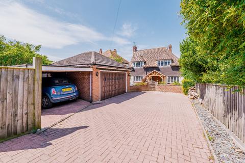 Northgate, Hunstanton 4 bed detached house for sale