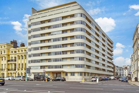 Kings Road, Brighton, East Sussex 3 bed flat for sale