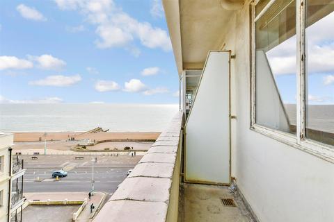 Kings Road, Brighton, East Sussex 3 bed flat for sale