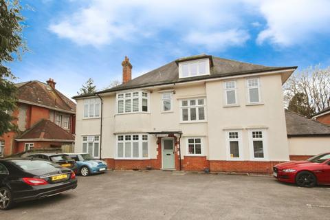 Portchester Road, Bournemouth, BH8 2 bed apartment for sale