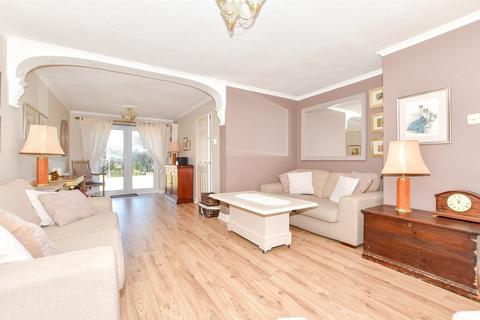 Holly Road, Romney Marsh TN29 5 bed semi