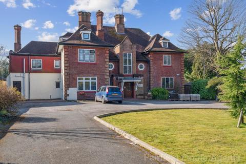 Frithwood Avenue, Northwood 2 bed maisonette for sale