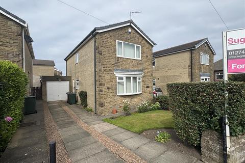 Back Lane, Queensbury, Bradford 3 bed detached house for sale