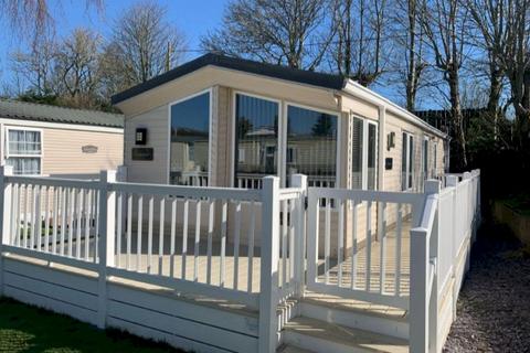 2 bedroom lodge for sale