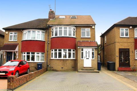 Avondale Avenue, Barnet EN4 4 bed semi