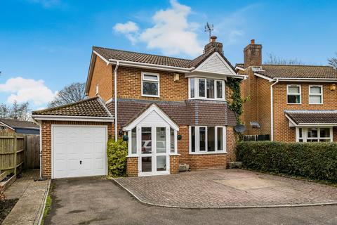 Fairmead Way, Southampton SO40 3 bed detached house for sale