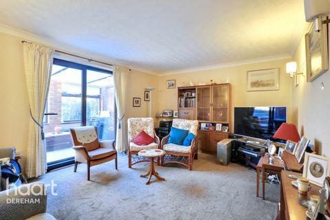 3 bedroom semi-detached bungalow for sale