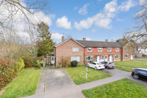 Queen Elizabeth Square, Maidstone, Kent 3 bed end of terrace house for sale