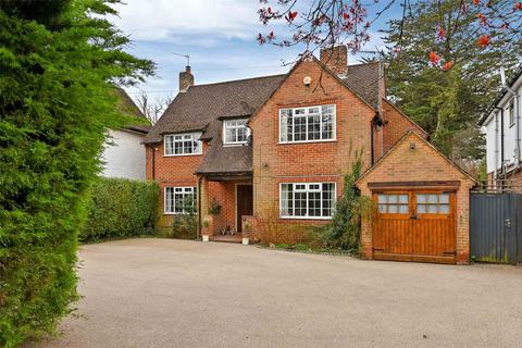 Slough Road, Datchet, Slough, SL3 5 bed detached house for sale