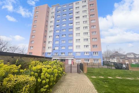 South Street, Gosport, Hampshire 2 bed apartment for sale