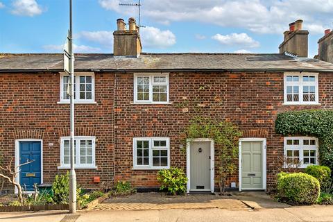 The Hill, Wheathampstead, St. Albans 2 bed cottage for sale