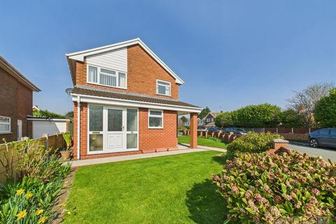 Ffordd Mon, Wrexham 3 bed detached house for sale